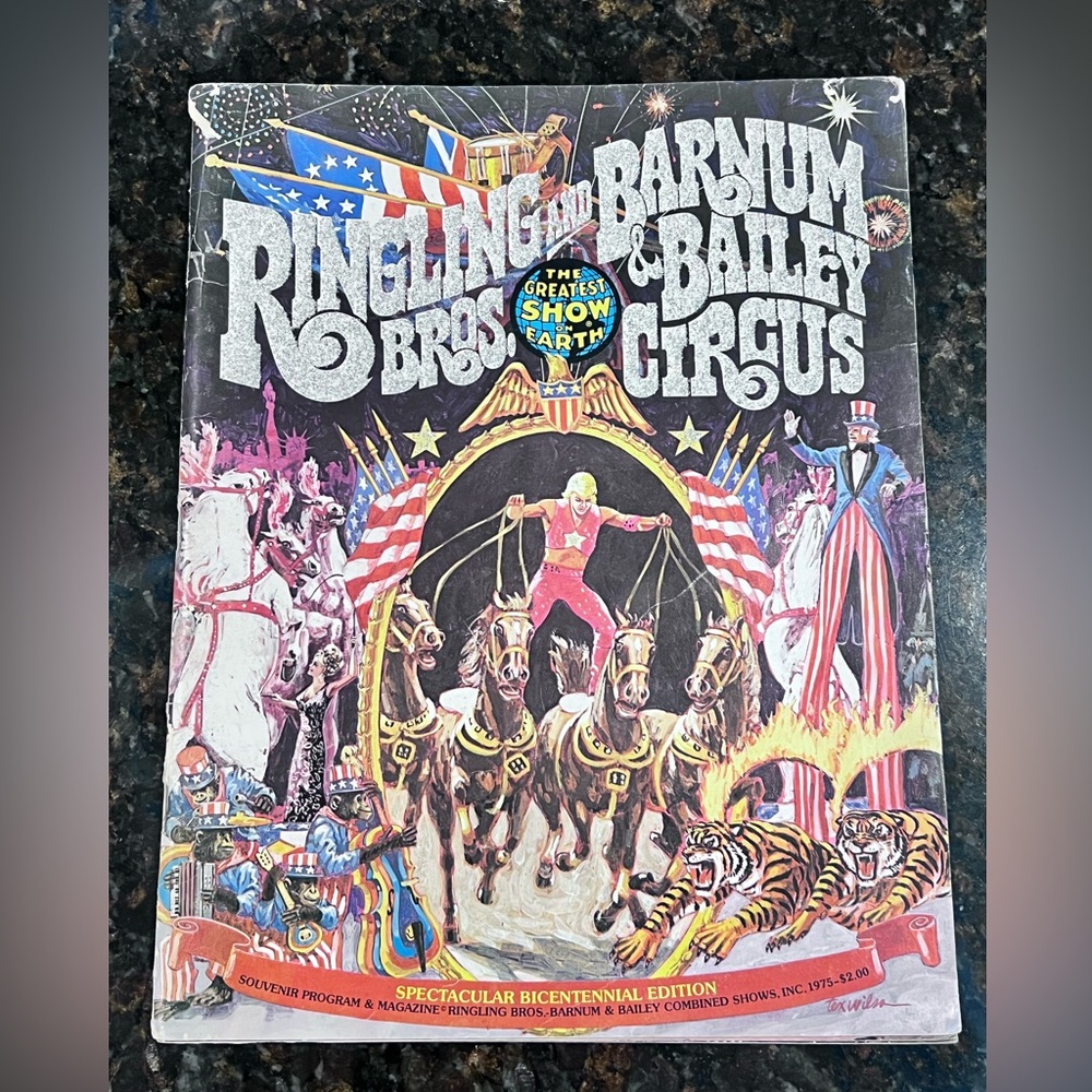 Vintage 1975 Ringling Bros Barnum & Bailey Circus Souvenir Program-Bicentennial